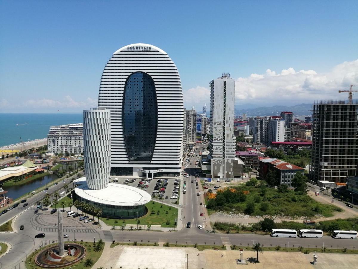 Lamar Hotel Batumi Exterior photo